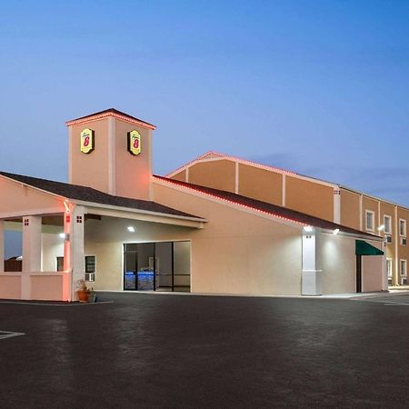 Super 8 By Wyndham Gainesville Tx Εξωτερικό φωτογραφία