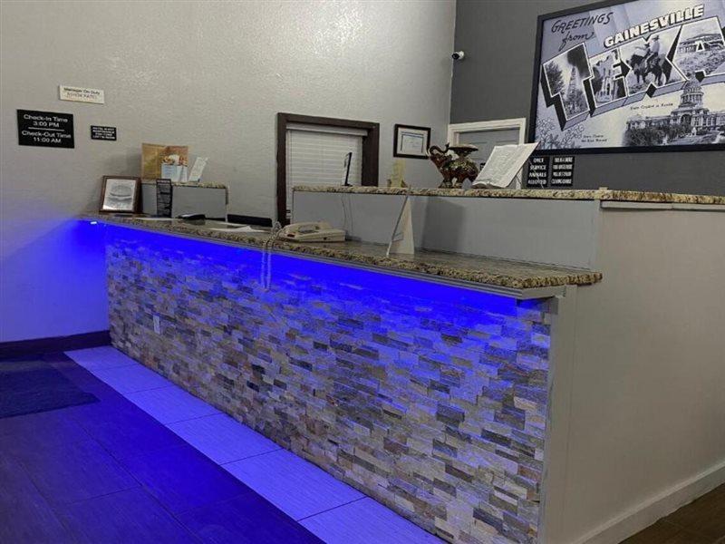 Super 8 By Wyndham Gainesville Tx Εξωτερικό φωτογραφία
