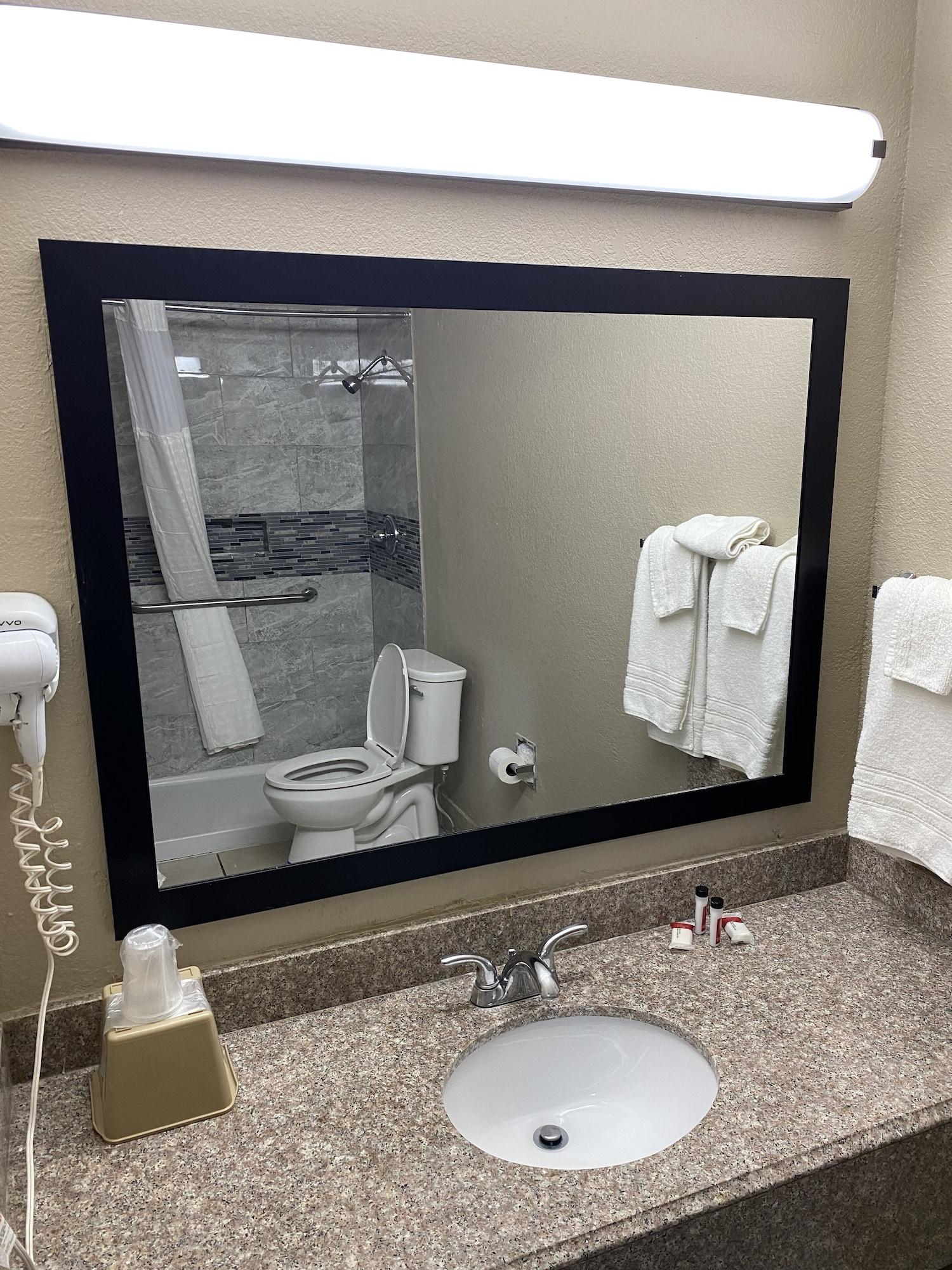 Super 8 By Wyndham Gainesville Tx Εξωτερικό φωτογραφία
