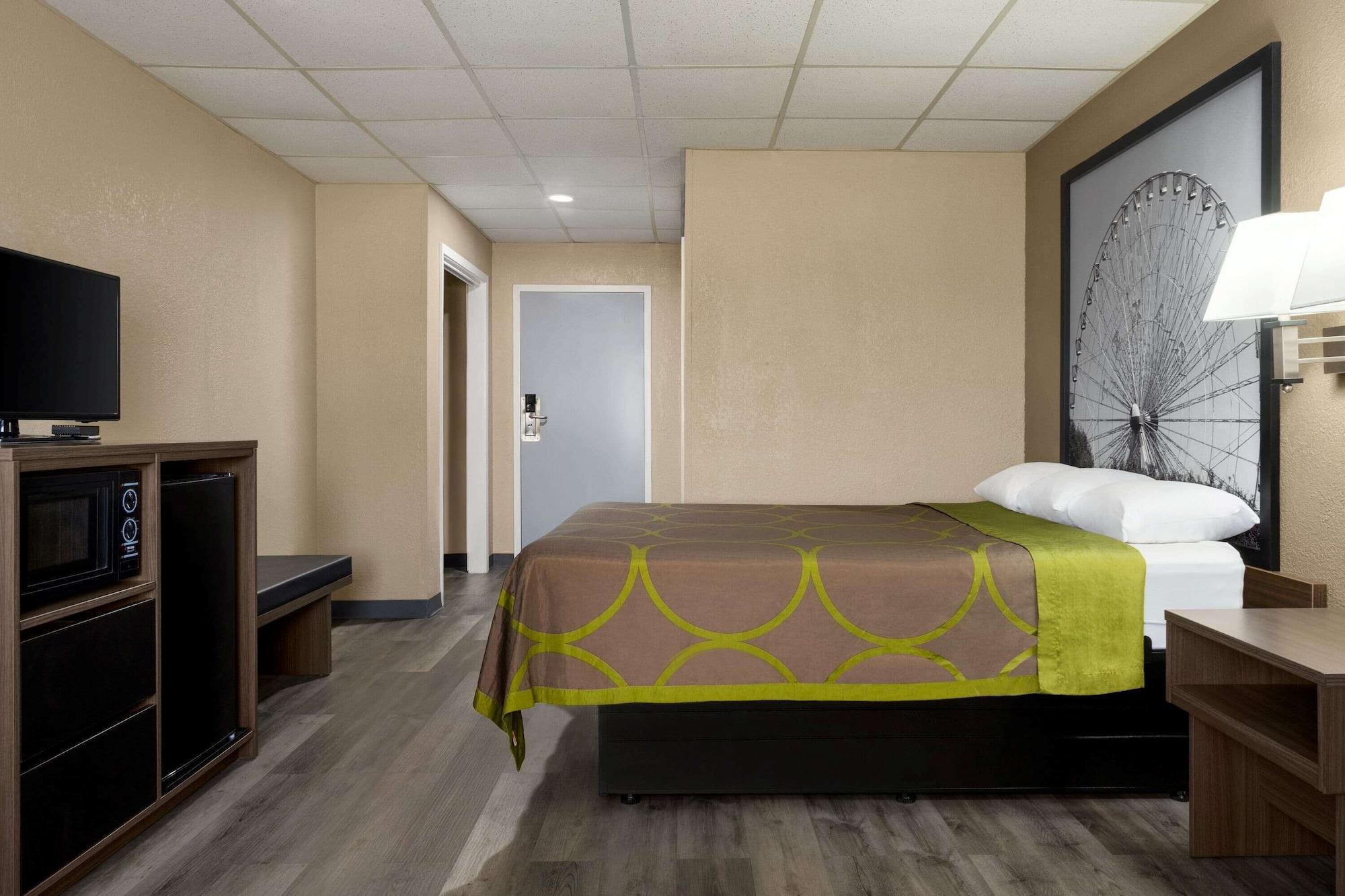 Super 8 By Wyndham Gainesville Tx Εξωτερικό φωτογραφία